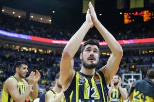 Fenerbah&ccedil;e Beko'lu Kalinic: Avrupa'da Fenerbah&ccedil;e'den sonra gidilebilecek &ccedil;ok takım yok