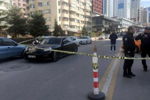 Trafikteki tartışma silahlı kavgaya d&ouml;n&uuml;şt&uuml;!