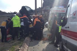 Direksiyon hakimiyeti kaybolan otomobil takla attı: 1 &ouml;l&uuml;, 1 yaralı