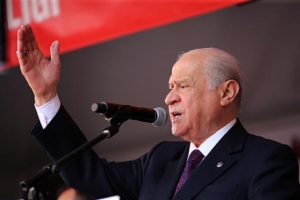 Bah&ccedil;eli: Yalan &uuml;st&uuml;ne yalan konuşuyor