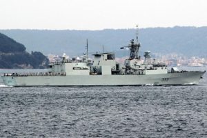 NATO'nun 3 savaş gemisi İstanbul Boğazı'ndan ge&ccedil;ti
