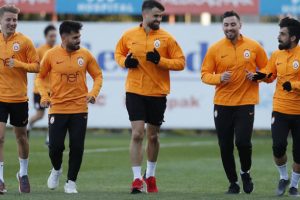 Yuto Nagatomo koşulara başladı