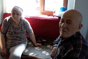 Yaşlı &ccedil;ift, 96 saat arayla vefat etti