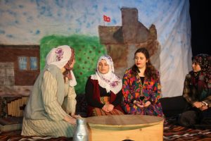 K&uuml;&ccedil;&uuml;k Sahne Tiyatrosu Atat&uuml;rk İlkokulunda yaşayacak