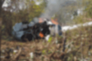 Hindistan'da otob&uuml;s kamyona &ccedil;arptı: 8 &ouml;l&uuml;, 30 yaralı
