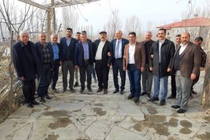 AK Parti'li Kartal'dan ev ziyaretleri