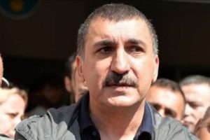 Sanat&ccedil;ı Ferhat Tun&ccedil; hakkında yakalama kararı &ccedil;ıkarıldı