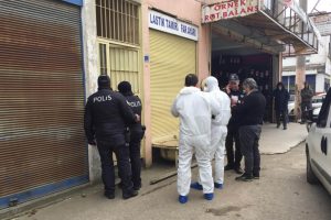 Esnaf, iş yerinde &ouml;l&uuml; bulundu