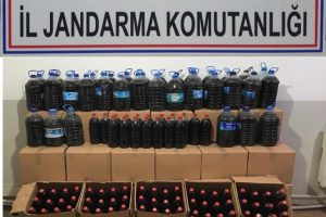 Jandarma bin 263 litre ka&ccedil;ak şarap yakaladı
