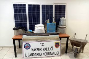Bağ evi hırsızları yakayı ele verdi