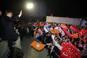 Fadıloğlu'ndan se&ccedil;mene "oy kullanın" &ccedil;ağrısı