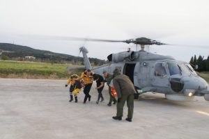 Kalp krizi ge&ccedil;iren vatandaş helikopterle hastaneye ulaştırıldı