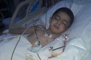 Kamyonun &ccedil;arptığı Muhammed Yasin'in yaşam savaşı veriyor