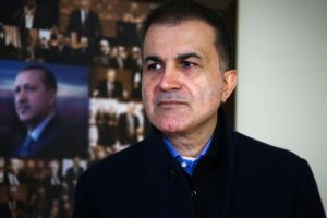 &Ouml;mer &Ccedil;elik: &Ouml;z&uuml;r diliyoruz a&ccedil;ıklamasının şehit eşinden esirgenmesi kınanacak bir durum