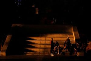 Venezuela'da elektrikler yeniden gitti