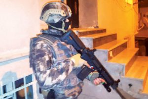 PKK'ya eşzamanlı operasyon: 90 g&ouml;zaltı