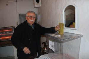 T&uuml;rkiye'nin en k&uuml;&ccedil;&uuml;k mahallesi sandık başına gitti