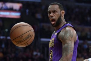 LeBron James sezonu kapattı