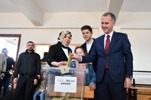 Belediye Başkanı Taban oyunu kullandı