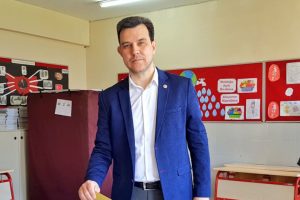 Bursa Milletvekili Mustafa Esgin oyunu kullandı