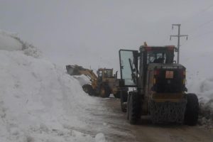 Erciş'te tipi ve heyelan