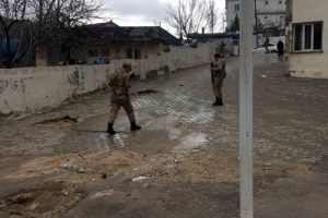 Muhtarlık kavgasında 2 kuzen birbirini yaraladı
