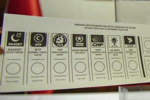 Oy kullanmak i&ccedil;in Avustralya'dan geldi