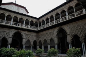 End&uuml;l&uuml;s M&uuml;sl&uuml;manları İspanya Kralı'ndan &ouml;z&uuml;r bekliyor