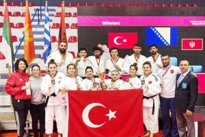 B&uuml;y&uuml;kler Balkan Judo Şampiyonası'nda g&uuml;m&uuml;ş madalya