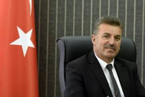 AK Parti'li Murat Tuncel, sandıkları gezerken tartışma &ccedil;ıktı
