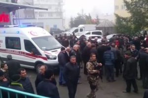 Se&ccedil;im kavgası: Ateş edip ka&ccedil;tı
