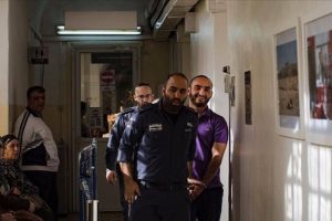 İsrail'in sınır dışı etmeye &ccedil;alıştığı muhabirin duruşması yapıldı