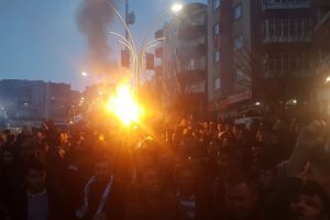 Şırnak'ta AK Parti'lilerden erken kutlama