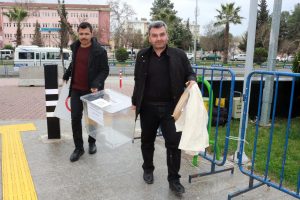 Oy torbaları Adıyaman Adliyesine gelmeye başladı