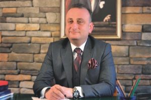 Sinop'ta, Millet İttifakı adayı Barış Ayhan kazandı