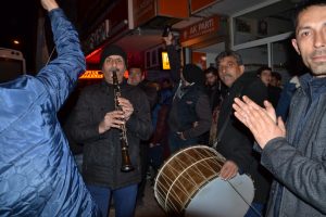 Balıkesir'de Y&uuml;cel Yılmaz kazandı