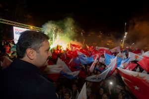 Tokat'ta se&ccedil;im kutlamaları