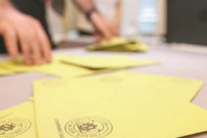 İstanbul'da kritik se&ccedil;im yarışı! Fark 0,06, Anadolu Ajansı veri vermeyi durdurdu