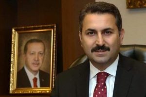 Ey&uuml;p Eroğlu se&ccedil;imlerin sabahında ilk orayı ziyaret etti