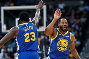Warriors'tan Hornets'a 47 sayı fark