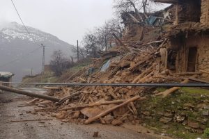 Siirt'te yoğun yağış bir evde g&ouml;&ccedil;&uuml;ğe neden oldu