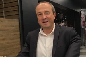 T&uuml;rkiye'nin ilk engelli belediye başkanı oldu!