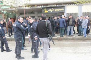 Alacak verecek kavgası: 5 yaralı, 10 g&ouml;zaltı