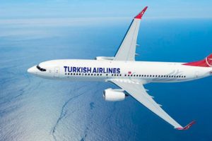 THY Londra-Antalya doğrudan seferlerini başlattı