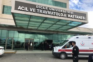 Başkan se&ccedil;ilen SP'li Akmeşe ve yakınına saldırı