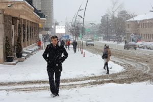 Erzurum'da karlı 1 Nisan şakası