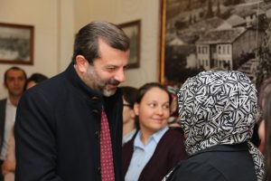 Bursa Gürsu Belediye Başkanı Işık'a personelinden coşkulu karşılama
