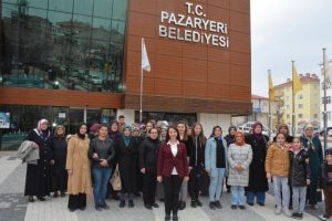 Sekreter olarak girdiği belediyeye başkan oldu