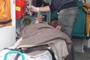 Soğuktan donmak &uuml;zereyken Mehmet&ccedil;ik tarafından kurtarıldı