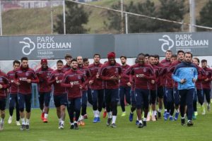 Trabzonspor, Antalyaspor ma&ccedil;ı hazırlıklarını s&uuml;rd&uuml;rd&uuml;